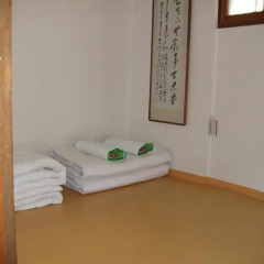 Отель Bukchon Sarangchae Hanok Guesthouse Южная Корея, Сеул - отзывы, цены и фото номеров - забронировать отель Bukchon Sarangchae Hanok Guesthouse онлайн комната для гостей