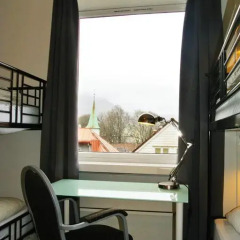 Отель Marken Guesthouse Кровать в мужском общем номере фото 15