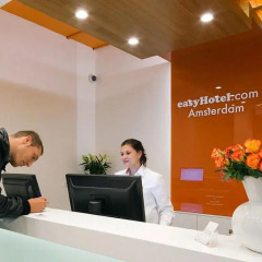 Отель easyHotel Amsterdam City Centre South интерьер отеля фото 2