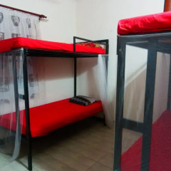 New negombo beach hostel Кровать в женском общем номере с двухъярусной кроватью