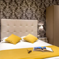 Отель Frattina Rooms Стандартный номер с двуспальной кроватью фото 9