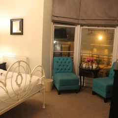 Отель Grand Pier Guest House 3* Улучшенный номер с различными типами кроватей фото 10