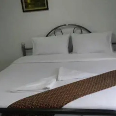 Rungtawan Hostel Стандартный номер двуспальная кровать фото 6