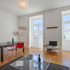 Апартаменты Lovelystay Chiado Distinctive Apartment комната для гостей фото 2
