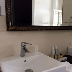 Hotel Capri 3* Улучшенный номер с различными типами кроватей фото 21