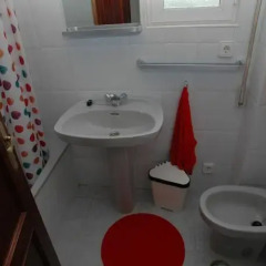 Отель Apartamentos Cantabria Испания, Арнуэро - отзывы, цены и фото номеров - забронировать отель Apartamentos Cantabria онлайн ванная