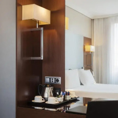Отель H10 Itaca 4* Улучшенный номер с двуспальной кроватью фото 3