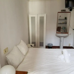 Отель Beach Break Guesthouse Испания, Сан-Себастьян - отзывы, цены и фото номеров - забронировать отель Beach Break Guesthouse онлайн комната для гостей фото 2