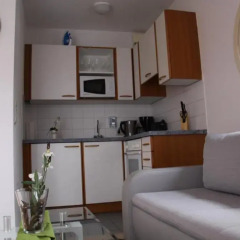 Отель CheckVienna - Apartmenthaus Hietzing Апартаменты с различными типами кроватей фото 6