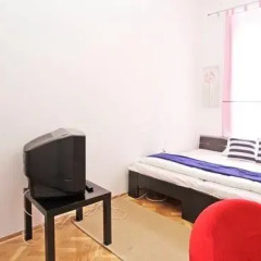 Отель City Rooms Стандартный номер с двуспальной кроватью (общая ванная комната) фото 19