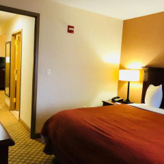 Отель Queens County Inn & Suites 2* Люкс с различными типами кроватей фото 6