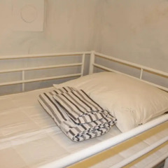 Hostel Dalagatan Кровать в общем номере фото 16