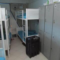 MKS Backpackers Hostel - Cuff Road Кровать в мужском общем номере с двухъярусной кроватью фото 4