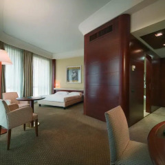Отель UNAHOTELS Cusani Milano 4* Представительский номер с различными типами кроватей фото 2