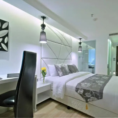 Отель Sukhumvit Suites Улучшенный номер