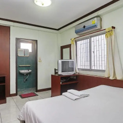 Отель Amarin Inn 2* Стандартный семейный номер с двуспальной кроватью фото 13