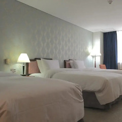Hotel President 4* Стандартный семейный номер с двуспальной кроватью