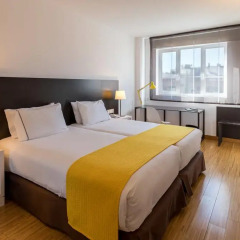 Отель Rafaelhoteles Atocha Испания, Мадрид - 1 отзыв об отеле, цены и фото номеров - забронировать отель Rafaelhoteles Atocha онлайн сейф в номере