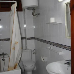 Отель Hostal Las Nieves Стандартный номер с различными типами кроватей (общая ванная комната) фото 41