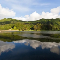 Отель Sete Cidades Lake Lodge Понта-Делгада приотельная территория