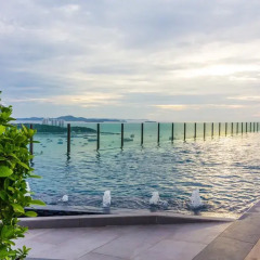 Отель The Cozy@The Base Pattaya пляж