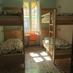 Corner Hostel Кровать в общем номере фото 3