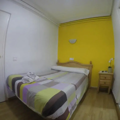 Отель Hostal Rober Стандартный номер с различными типами кроватей фото 4