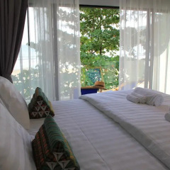 Отель Thai Kamala Beach Front Улучшенный номер двуспальная кровать фото 41