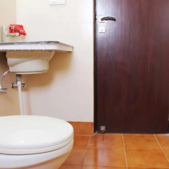 Отель OYO Rooms Hawa Sadak Bais Godam ванная