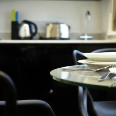 Апартаменты Valet Apartments Golden Square питание