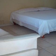 Отель Kingston Paradise Place Guesthouse Студия с различными типами кроватей фото 7