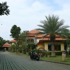 Отель Pranburi Noy Resort Таиланд, Пак-Нам-Пран - отзывы, цены и фото номеров - забронировать отель Pranburi Noy Resort онлайн парковка