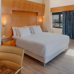 Отель NH Collection Genova Marina 4* Улучшенный номер с разными типами кроватей фото 3