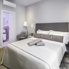 Отель Colonna Luxury Suites 4* Номер Делюкс с различными типами кроватей фото 7