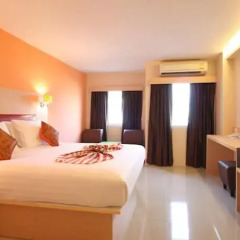 Отель Prom Ratchada Residence & Spa Бангкок комната для гостей фото 9