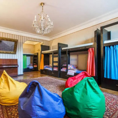 Отель Dvizh Hostel Eli Spali Грузия, Тбилиси - отзывы, цены и фото номеров - забронировать отель Dvizh Hostel Eli Spali онлайн комната для гостей