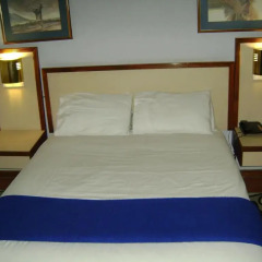 Gaborone Hotel 2* Номер Делюкс