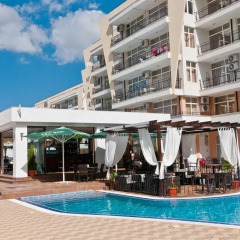 Отель Aparthotel Grand Kamelia - Official Rental Болгария, Солнечный берег - отзывы, цены и фото номеров - забронировать отель Aparthotel Grand Kamelia - Official Rental онлайн бассейн фото 2