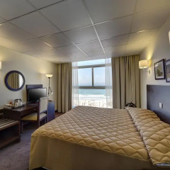 Отель Ajman Beach Hotel ОАЭ, Аджман - 3 отзыва об отеле, цены и фото номеров - забронировать отель Ajman Beach Hotel онлайн комната для гостей фото 4