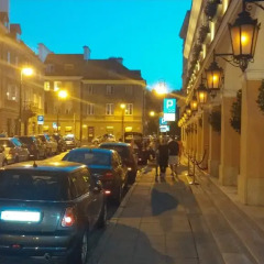 Отель EuroApartments Old Town парковка