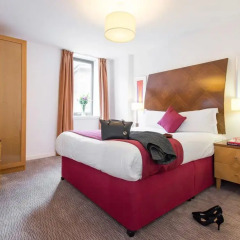 Отель PREMIER SUITES Manchester комната для гостей фото 2