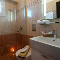 Апартаменты Brentanos Apartments ~ A ~ View of Paradise Улучшенные апартаменты с различными типами кроватей фото 14