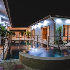 Отель Villa Tortuga Pattaya 4* Вилла Делюкс с различными типами кроватей фото 10