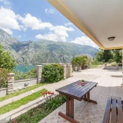 Апартаменты Apartments Željko балкон