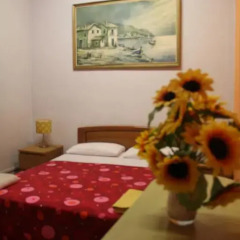 Отель B&B Comfort Стандартный семейный номер с двуспальной кроватью (общая ванная комната) фото 6