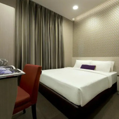 V Hotel Bencoolen 3* Улучшенный номер с двуспальной кроватью