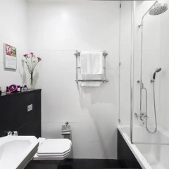 Berns Hotel 4* Улучшенный номер с различными типами кроватей фото 3