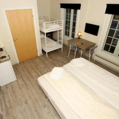 Airport Motel & Apartment Hostel комната для гостей фото 3
