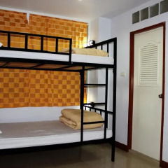 Home Base Hostel Adults Only Кровать в женском общем номере