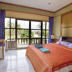 Отель Yellow Villa With Pool In Rawai комната для гостей фото 4